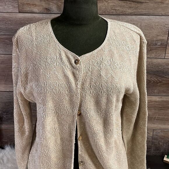 Croft & Barrow Ladies Dressy Button Up Sweater Cardigan , Size Medium, Tan - Picture 4 of 5
